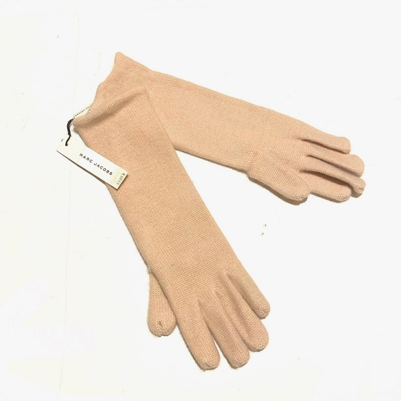 Marc Jacobs Scarf and Hat - Picture 3 of 3